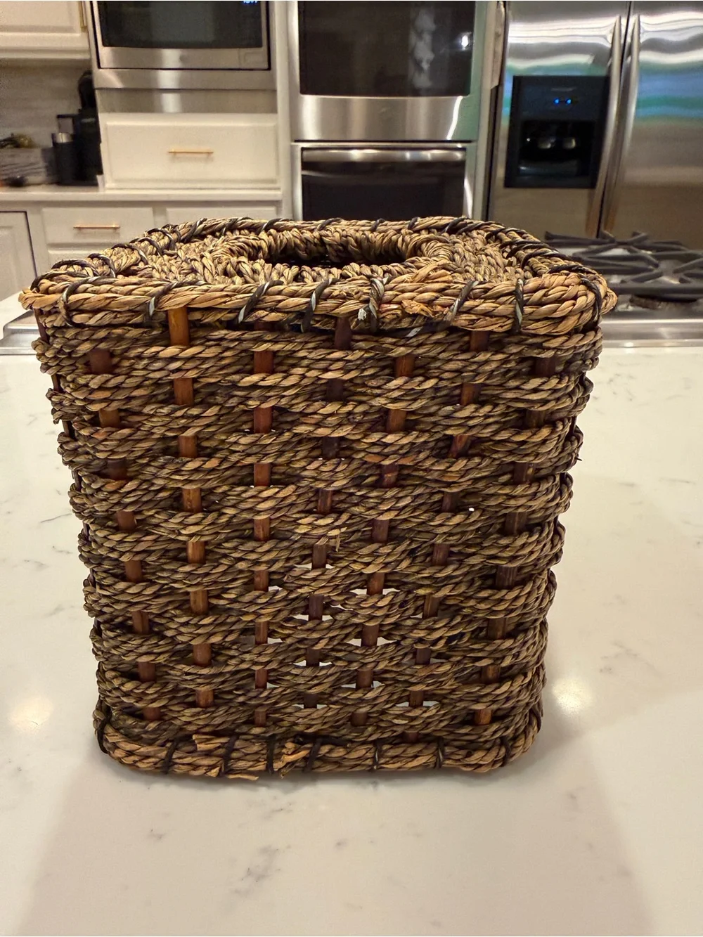 Handwoven Seagrass Tissue Box Cover | Rustic Farmhouse Coastal Decor